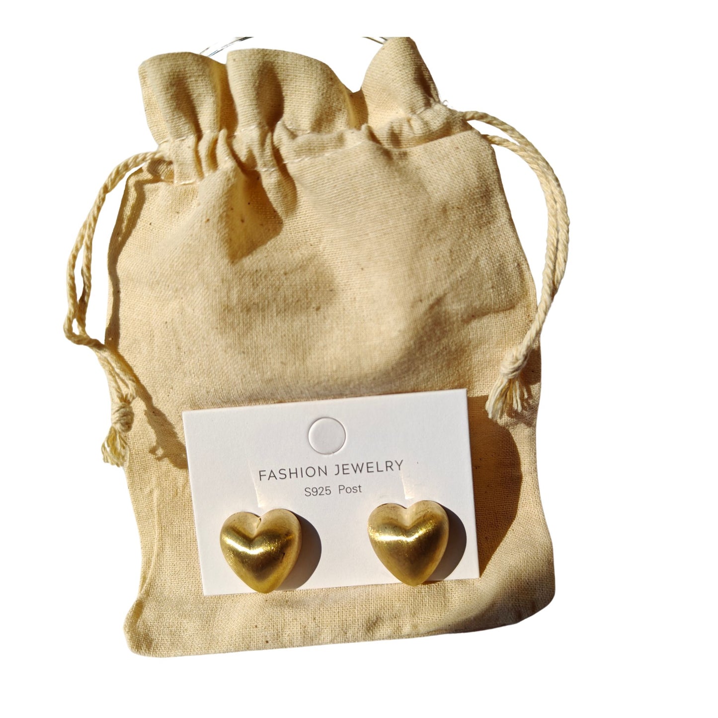 Heart-shaped chocolate-box studs (Gold tone)
